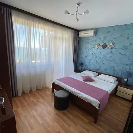 Andreea ゲストハウス 2*